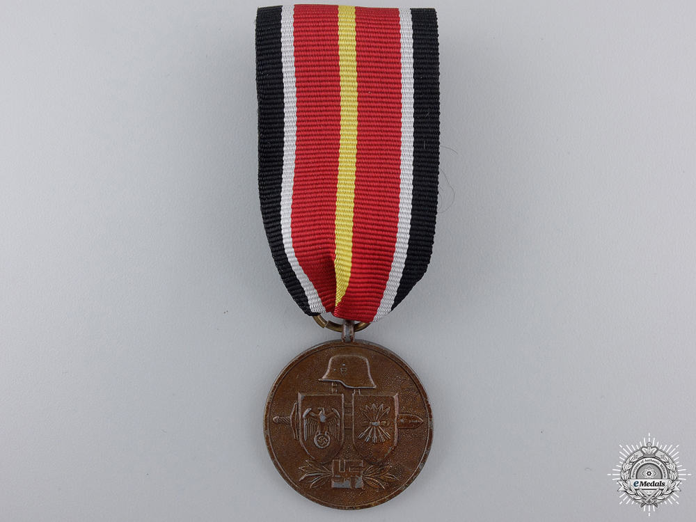 A medal of the s 54f876b1e32cb1