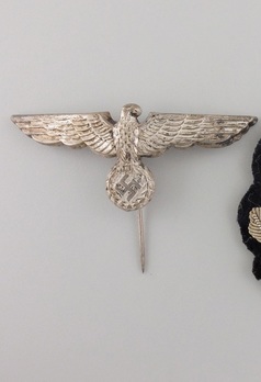 Kriegsmarine 2nd Pattern Silvered Metal Cap Eagle Insignia Obverse