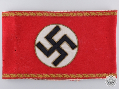 NSDAP Leiter einer Stelle Type II Kreis Level Armband Obverse