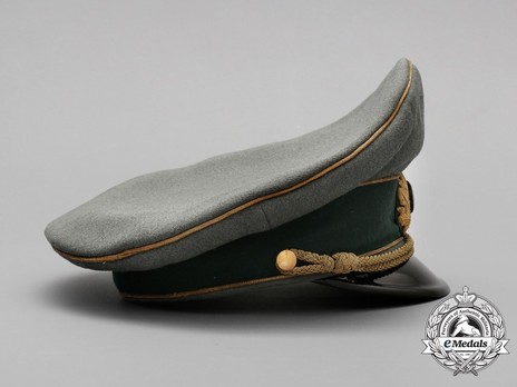German Army General's Post-1943 Visor Cap (with cloth insignia) Right Side