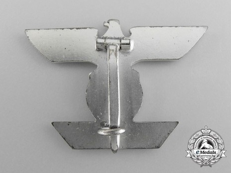 Clasp to the Iron Cross I Class, Type II, by B. H. Mayer (version B) Reverse