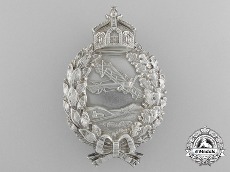 Pilot Badge, by P. Meybauer (in silver, unmarked) Obverse