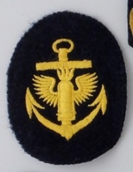 Kriegsmarine Maat Coastal Artillery Insignia (embroidered) Obverse