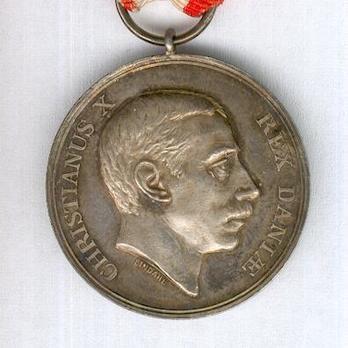 Silver Medal (obverse stamped "LINDAHL" reverse stamped "AUG. THOMSEN") Obverse