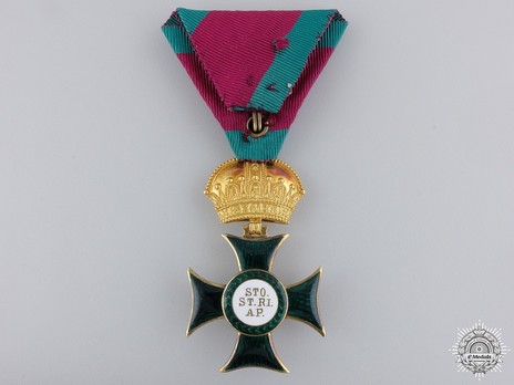Order of St. Stephen of Hungary, Knight Reverse