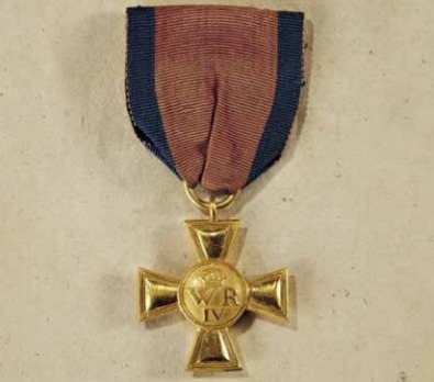 Wilhelm's Long Service Cross for Officers (in gold) Obverse