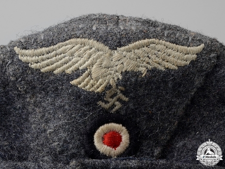 Luftwaffe NCO/EM Ranks Visored Field Cap (M43 Cap pattern) Eagle Detail