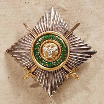 Order of the White Falcon, Type II, Military Division, Commander Breast Star (in gold) Obverse