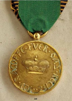 Medal for War Merit, for Officers Obverse