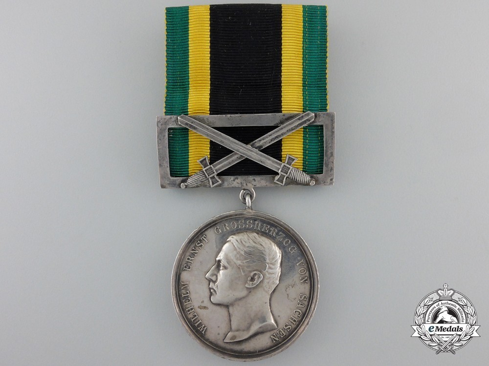 Silver+medal+for+merit+1914+with+swords+clasp+obverse