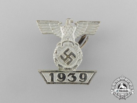 Clasp to the Iron Cross II Class, Type II (reduced size) Obverse