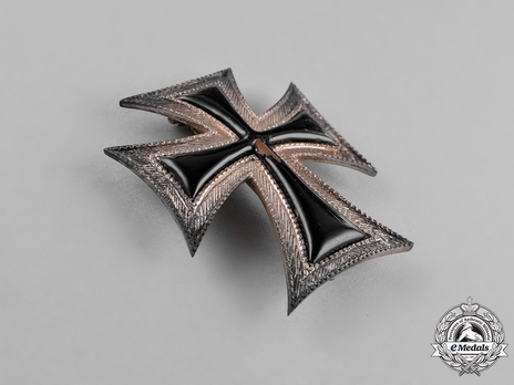 Professed Knight and Priest Breast Star Obverse
