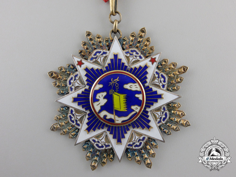 Order of the Cloud and Banner, V Class Commander Obverse