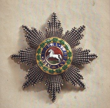 Royal Guelphic Order, Grand Cross Breast Star (with facetted rays) Obverse