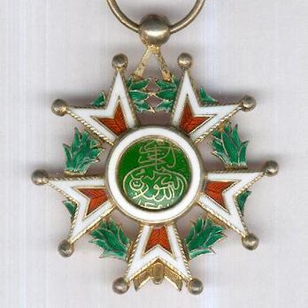 Order of the Brilliant Star of Zanzibar, Type VIII, V Class Knight Reverse