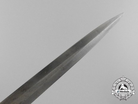 Luftwaffe P. D. Lüneschloss-made 2nd pattern Dagger Blade Tip Detail