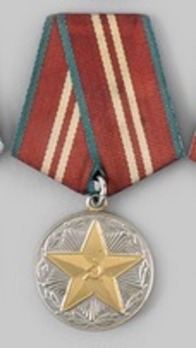 Irreproachable Service in the Armed Forces of the USSR II Class Medal Obverse