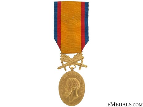 Medal of Valour and Loyalty, I Class (with swords) Obverse