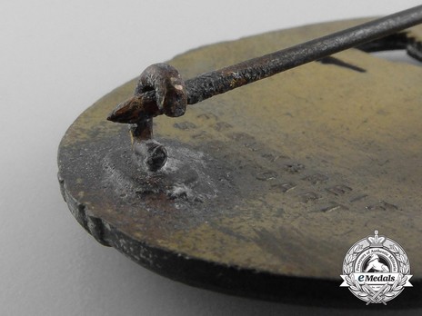 Panzer Assault Badge, in Bronze, by Unknown Maker: Seven Wheels Detail