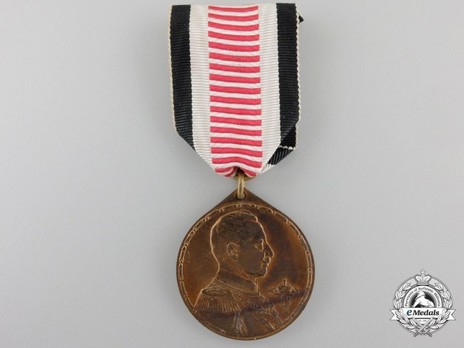 Colonial Medal (for soldiers of European descent, in bronze) Obverse