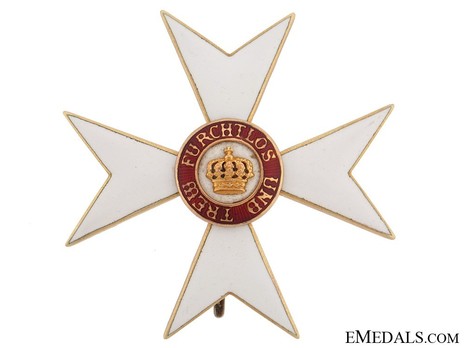 Order of the Württemberg Crown, Civil Division, Honour Cross (in gold) Obverse