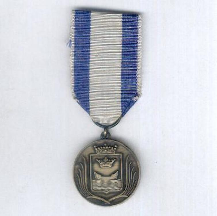 Silver medal obv3