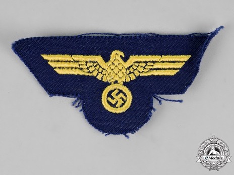 Kriegsmarine Gold On Blue Cloth Cap Eagle Insignia (Machine-Embroidered version) Obverse