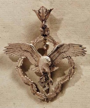 German Academy for Aeronautical Research Decoration, Badge in Silver (1st pattern) Obverse