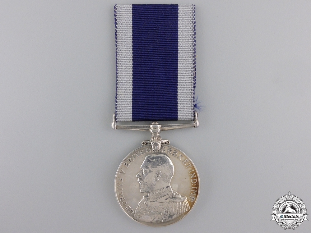 MEDALS LONG SERVICE AND GOOD CONDUCT MEDAL ROYAL NAVY GV FULL SIZE. 