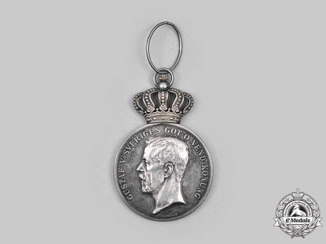 Royal Pro Patria Medal for Diligent and Loyal Service, 2nd Size, in Silver 