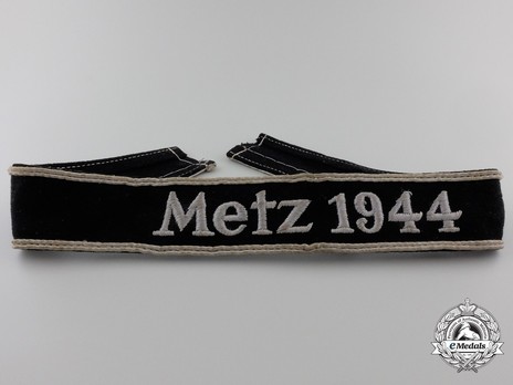 Metz 1944 Cuff Title Obverse