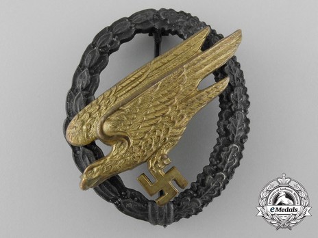Luftwaffe Paratrooper Badge, by Berg & Nolte (in brass & zinc) Obverse