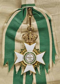 Order of Merit, Type II, Civil Division, Grand Cross (in gold) Reverse