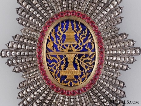 Royal Order of Cambodia, Grand Cross Breast Star Obverse Detail