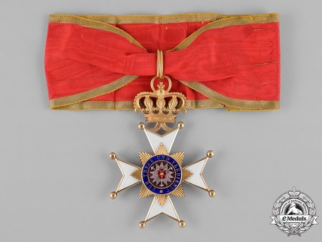Princely House Order of Schaumburg-Lippe, I Class Cross (in gold) Obverse