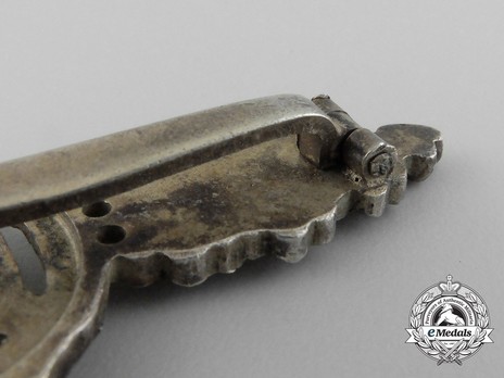Short-Range Day Fighter Clasp, in Silver (in tombac) Detail
