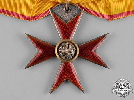 Order of the Griffin, Civil Division, Commander Cross Obverse