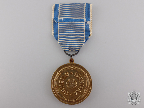 Cross of Merit of Physical Education and Sports, Gold Medal Reverse