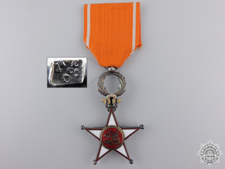 Order of Ouissan Alaouite, Type III, V Class Knight Obverse