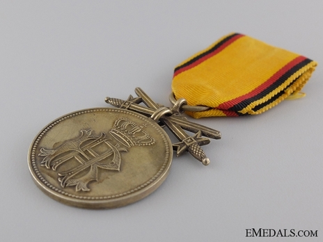 Princely Honour Cross, Military Division, Gold Merit Medal Reverse