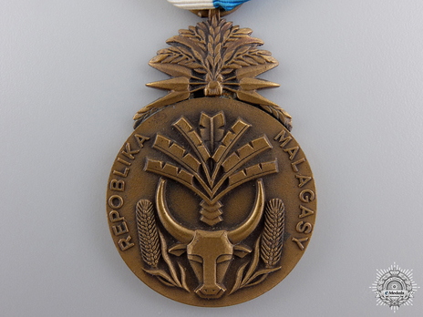 Order of Merit, Type I, Knight Obverse