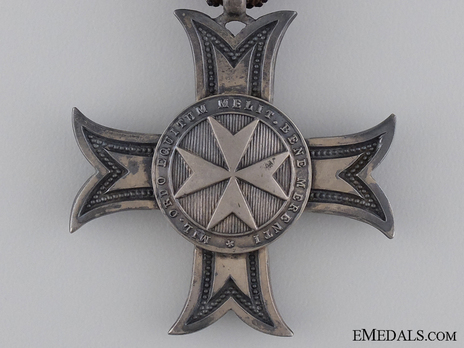 Silver Merit Cross (for War Merit) Obverse