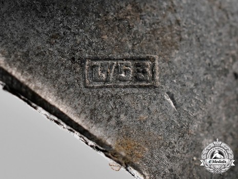 Infantry Assault Badge, by Hymmen (in silver) Detail