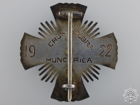Decoration of the Hungarian Red Cross, Cross of Merit Reverse
