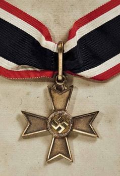 Golden Knight's Cross of the War Merit Cross without Swords, by Deschler Obverse