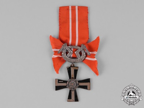 Order of the Cross of Liberty, IV Class Cross, Military Division (1918) Obverse