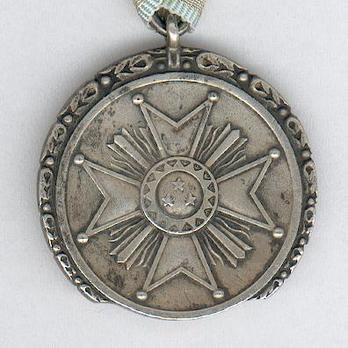 Order of the Three Stars, Silver Medal (in silver) Obverse