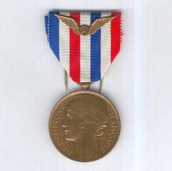 Bronze Medal (with wings clasp, stamped "MORLON," 1978) Obverse
