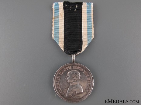 Silver Military Merit Medal, Type III (stamped) Obverse
