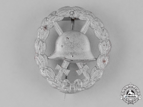 Wound Badge, in Silver (in iron, cut-out) Obverse